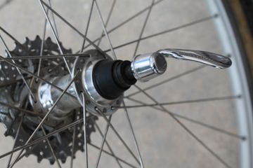 Used Mavic 221 UB Wheelset with Shimano Deore XT CS-M737 11/28t 8-speed Cassette and Onza Tires bike — image 20 of 24