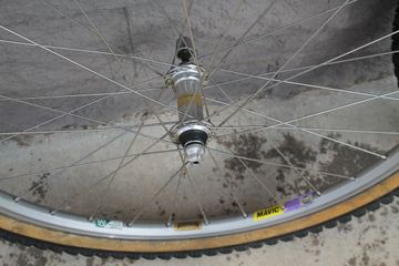Used Mavic 221 UB Wheelset with Shimano Deore XT CS-M737 11/28t 8-speed Cassette and Onza Tires bike — image 8 of 24