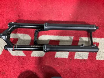 Used Rock Shox Zeb Ultimate bike — image 2 of 5