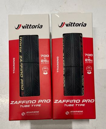 Used Vittoria Coppia COPERTONE 700X25C ZAFFIRO PRO bike — image 1 of 2