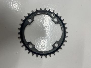 Použité Sram Eagle Quarq Chainring 34t 104bcd Drivetrain & Pedals