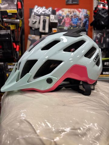 Used 2024 Moventor 2.0 bike — image 2 of 4