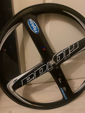 Rigida, arrière bâton carbone
