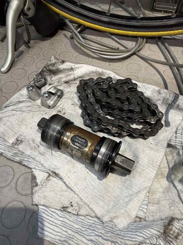 Used Shimano 105 serie 1056. 8 speed. 1992 bike — image 19 of 19