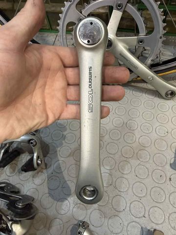 Used Shimano 105 serie 1056. 8 speed. 1992 bike — image 3 of 19