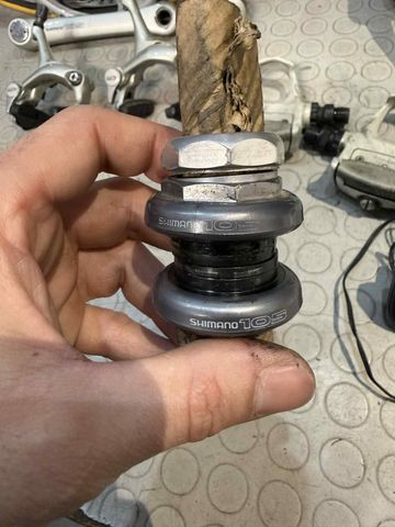 Used Shimano 105 serie 1056. 8 speed. 1992 bike — image 6 of 19