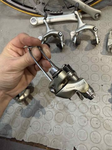 Used Shimano 105 serie 1056. 8 speed. 1992 bike — image 16 of 19