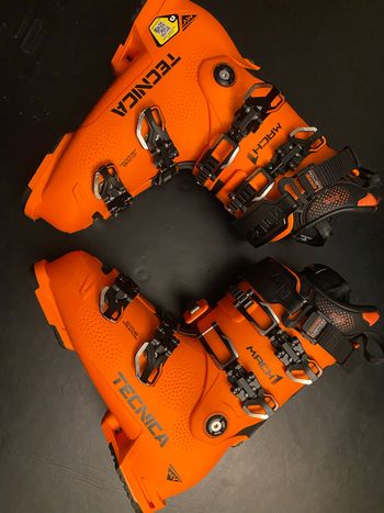 Used 2024 Mach1 LV 130 TD GW Ultra Orange bike — image 2 of 4