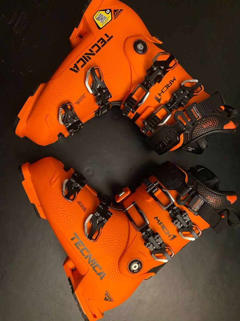 Used 2024 Mach1 LV 130 TD GW Ultra Orange bike — image 2 of 4