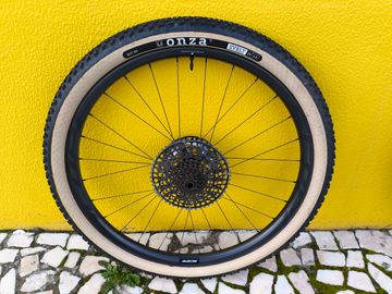 Used Scope R2.O Boost Carbon Wheels 2025 bike — image 7 of 14