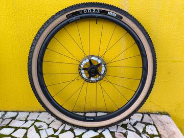 Used Scope R2.O Boost Carbon Wheels 2025 bike — image 2 of 14