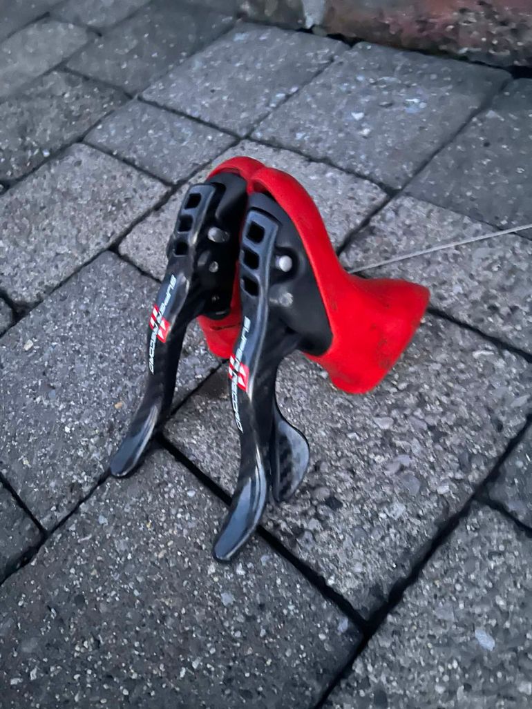 Leviers De Vitesse électroniques Campagnolo Super Record EPS 11 Vitesses – Occasion, état Très Propre