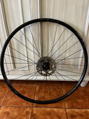 Used Shimano RS81 Wheelset bike — image 1 of 4