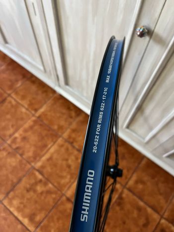 Used Shimano RS81 Wheelset bike — image 4 of 4