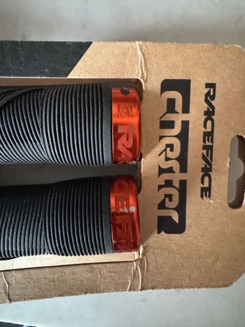 Used Race Face Chester Grips bike — image 3 of 4