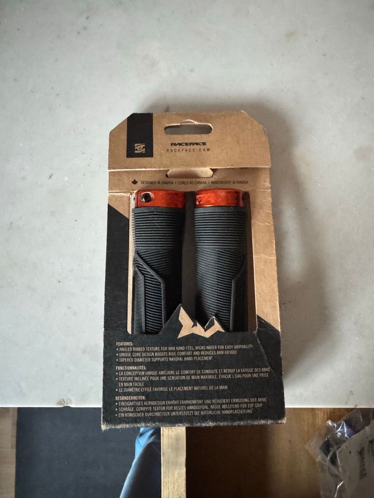 Used Race Face Chester Grips bike — image 2 of 4