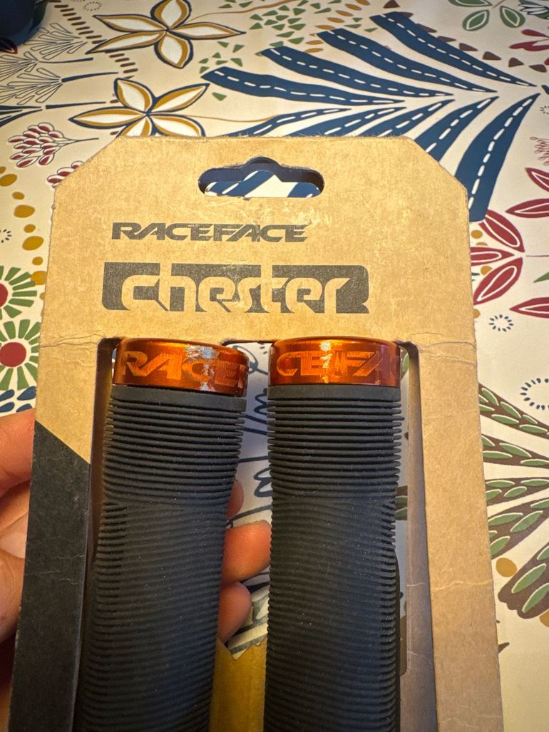 Used Race Face Chester Grips bike — image 4 of 4