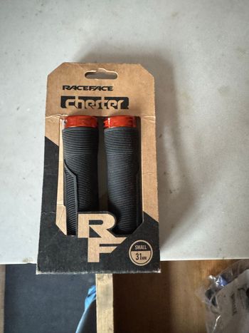 Used Race Face Chester Grips bike