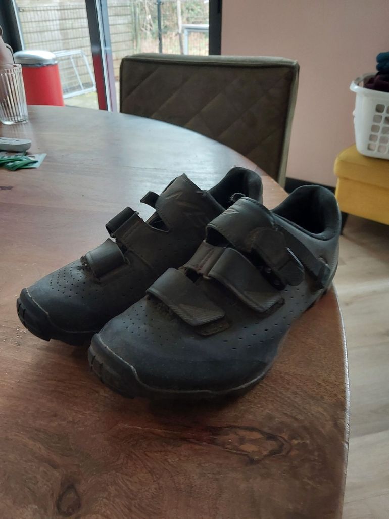 Used Shimano shme 301m bike — image 1 of 4