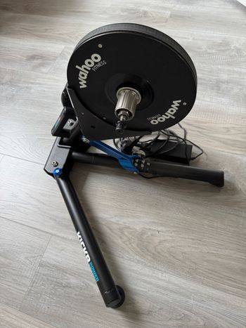 Wahoo, WAHOO KICKR V1