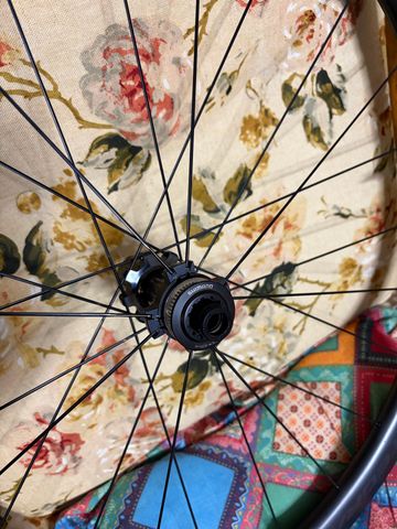 Used 2024 Ultegra R8170 C36 Tubeless Disc Wheelset bike — image 4 of 6