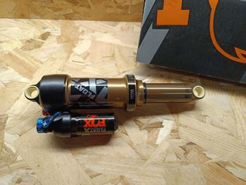 Fox, Float X Factory Shock
