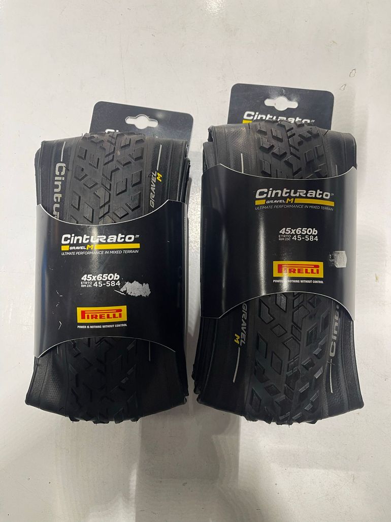 Used Pirelli Coppia Copertone Pirelli Cinturato Gravel M 650bX45 bike — image 1 of 6