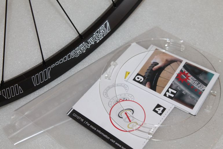 Used E*Thirteen LG1 Plus Enduro Rear Wheel 29" bike — image 7 of 13