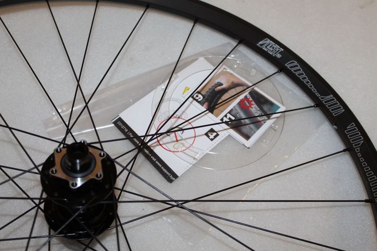 Used E*Thirteen LG1 Plus Enduro Rear Wheel 29" bike — image 9 of 13