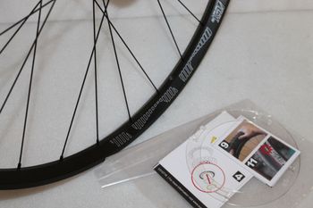 Used E*Thirteen LG1 Plus Enduro Rear Wheel 29" bike — image 8 of 13
