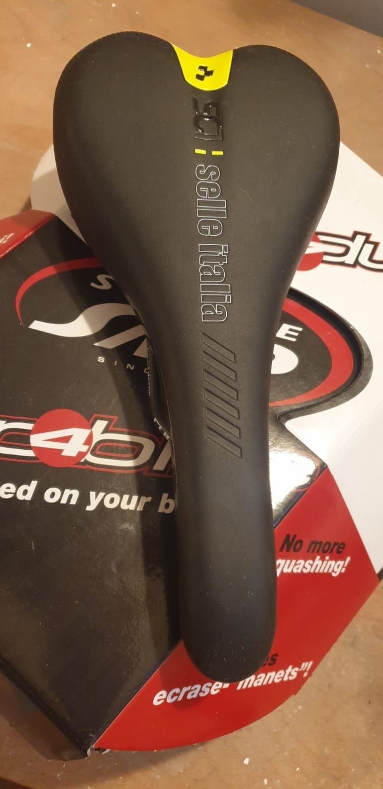 Used Sella Italia Sellino Saddle bike — image 1 of 2