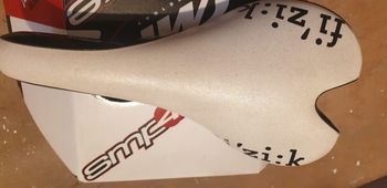 Used Fizik Sellino Saddle bike — image 1 of 2
