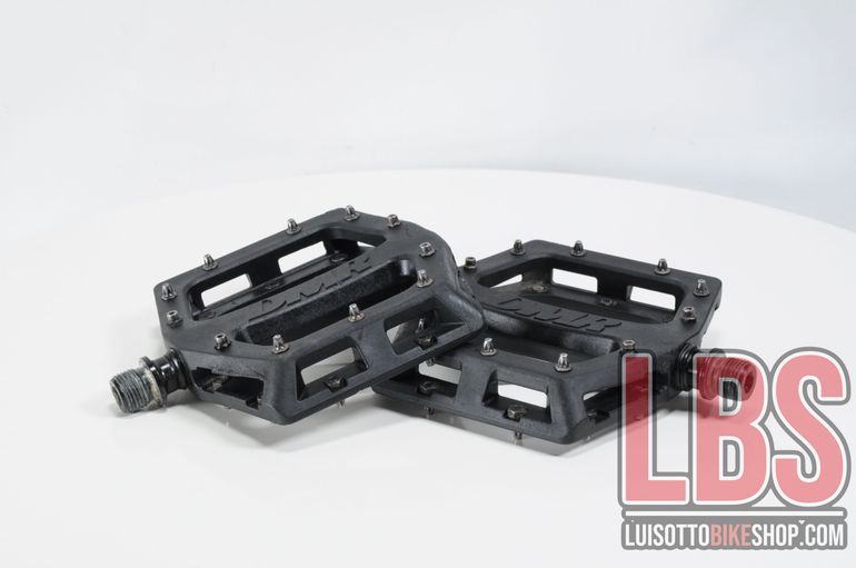 Used Dmr V11 Platform Pedals 105 x 105 mm bike — image 1 of 8