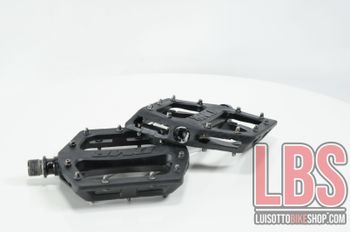 Used Dmr V11 Platform Pedals 105 x 105 mm bike — image 5 of 8