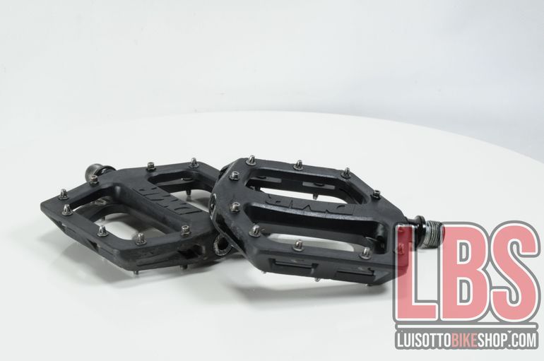 Used Dmr V11 Platform Pedals 105 x 105 mm bike — image 4 of 8