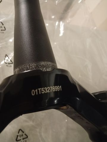 Used RockShox Lyric Base 29 Boost 160mm bike — image 5 of 13