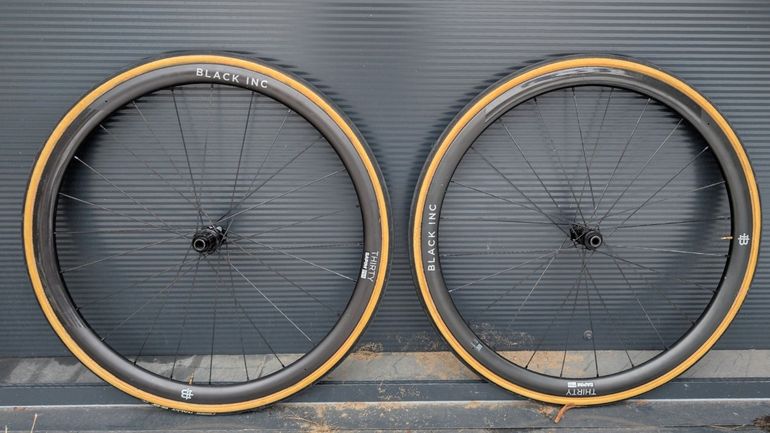 Used 2023 Thirty Tubular Wheelset bike — image 1 of 4