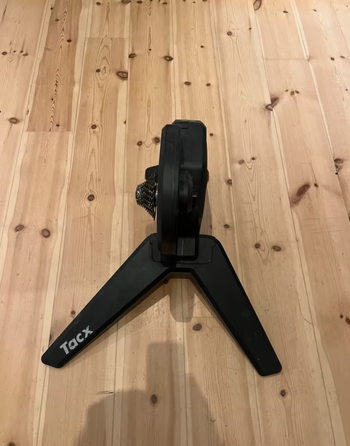 Used Tacx FLUX Indoor Smart Trainer bike — image 3 of 4