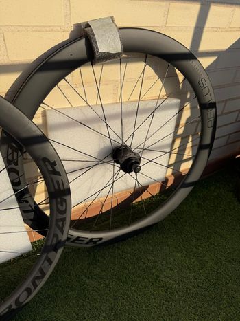 Used Bontrager Aeolus Elite 50 TLR Disc Road Wheel 2026 bike — image 9 of 13