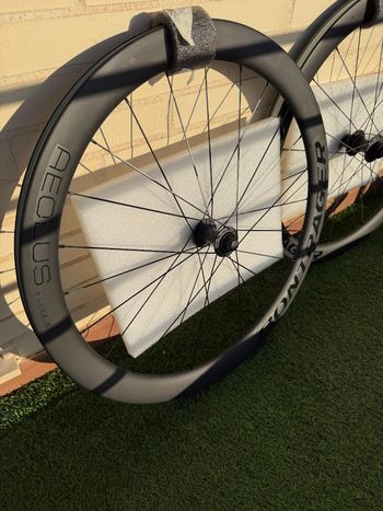 Used Bontrager Aeolus Elite 50 TLR Disc Road Wheel 2026 bike — image 10 of 13