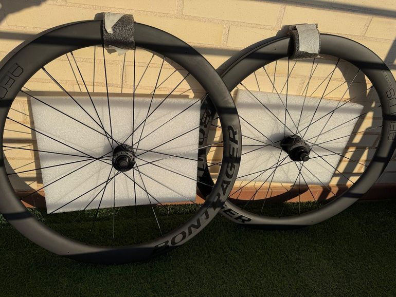 Used Bontrager Aeolus Elite 50 TLR Disc Road Wheel 2026 bike — image 13 of 13
