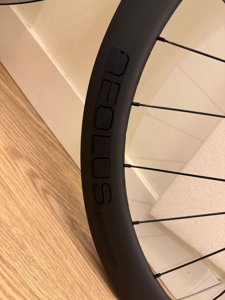 Used Bontrager Aeolus Elite 50 TLR Disc Road Wheel 2026 bike — image 16 of 19