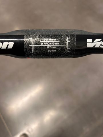 Tweedehands Vision Trimax Carbon Aero Handlebar 440 mm 2024 bike — afbeelding 2 van 2