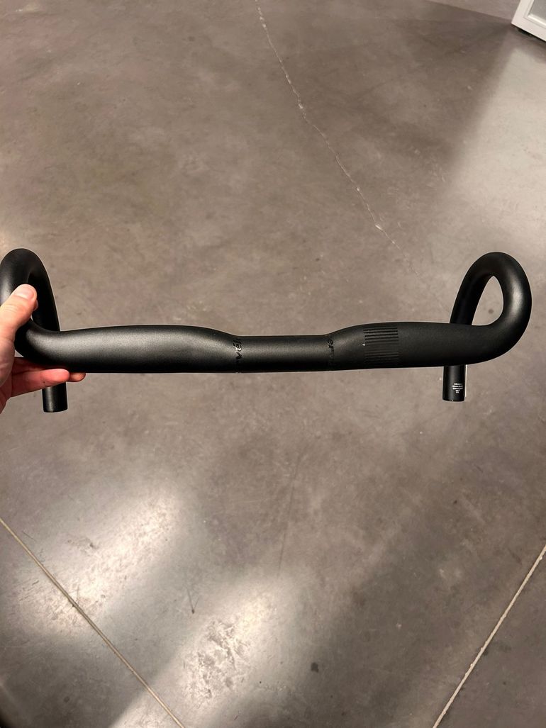 Used Cervelo AB07 Alloy Handlebar 440 mm 2023 bike — image 1 of 3