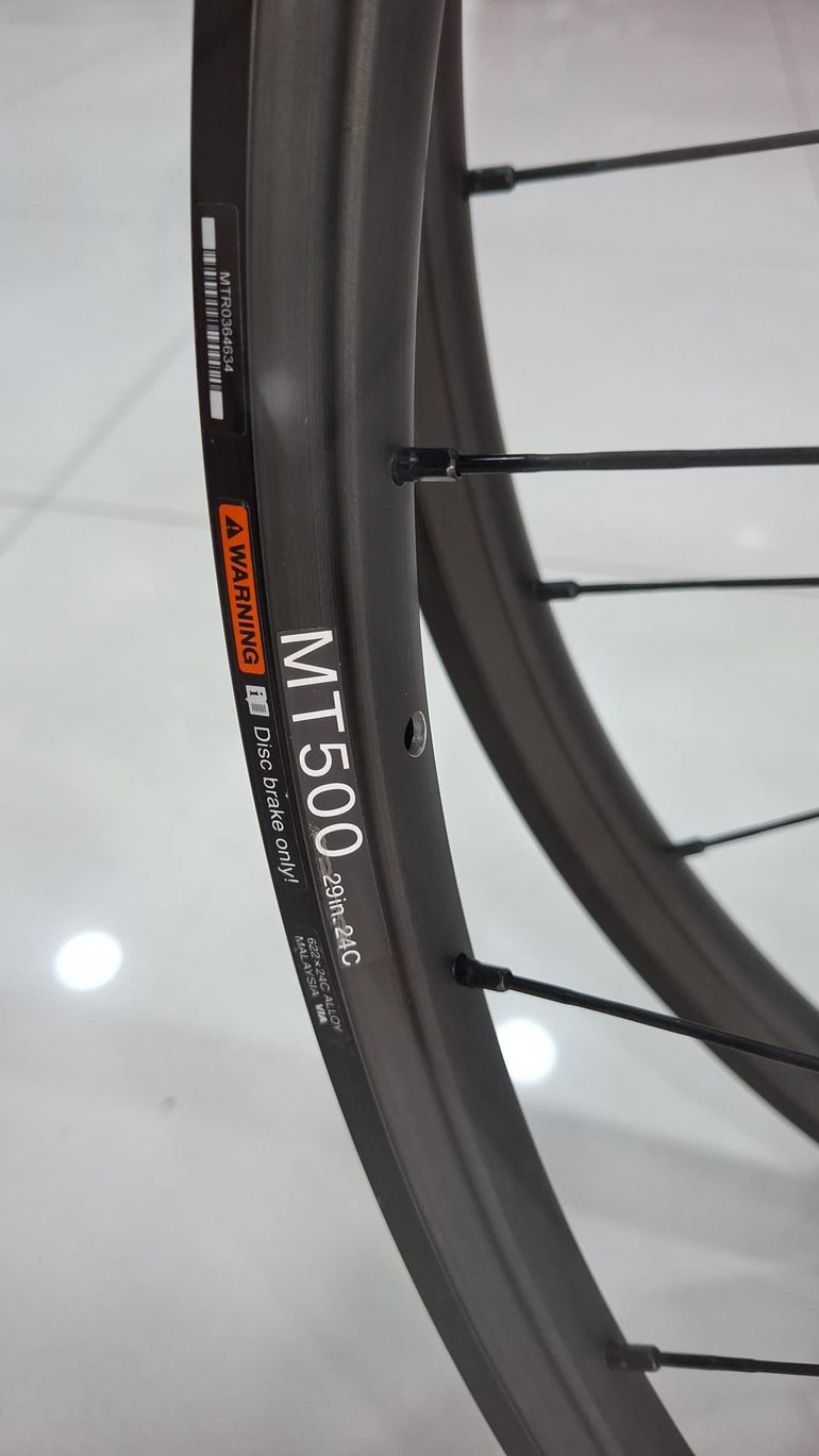 Używany Shimano MT500 29" Wheelset 2026 bike — zdjęcie 11 z 16