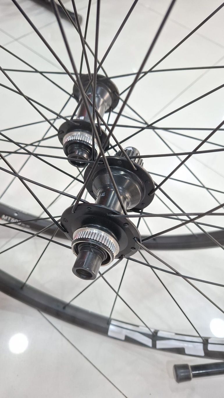 Używany Shimano MT500 29" Wheelset 2026 bike — zdjęcie 7 z 16