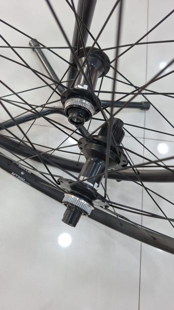 Używany Shimano MT500 29" Wheelset 2026 bike — zdjęcie 14 z 16