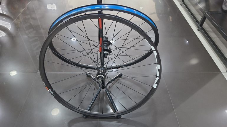 Used Shimano MT500 29" Wheelset 2026 bike — image 1 of 9