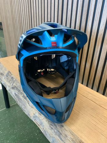 Used 2024 Parachute MCR MIPS Helmet bike — image 2 of 3