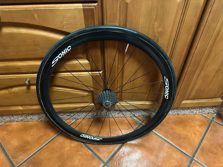 Used Sonic competition full carbon bike — image 3 of 8